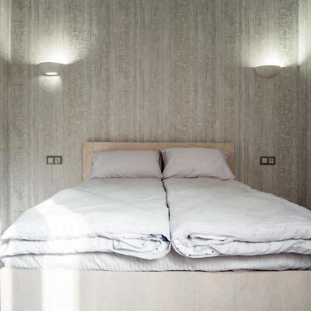 Bonvenon Capsule Hostel Jerevan Buitenkant foto