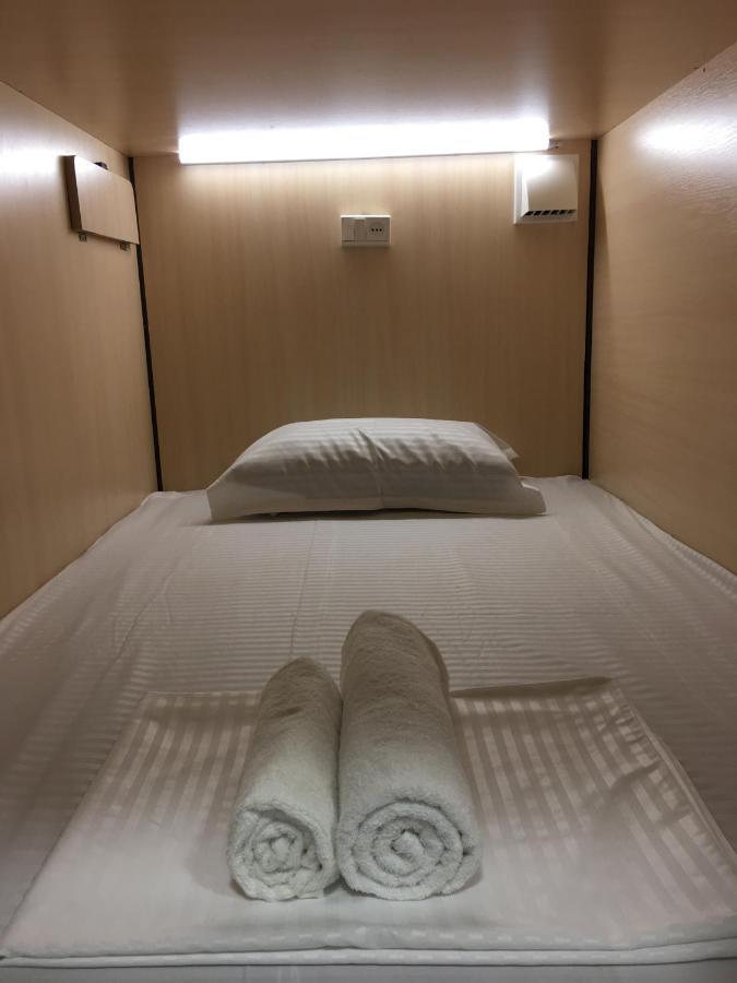 Bonvenon Capsule Hostel Jerevan Buitenkant foto