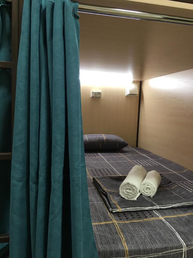 Bonvenon Capsule Hostel Jerevan Buitenkant foto