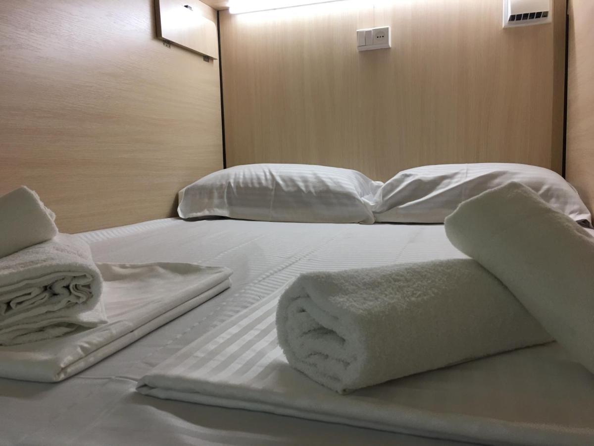 Bonvenon Capsule Hostel Jerevan Buitenkant foto