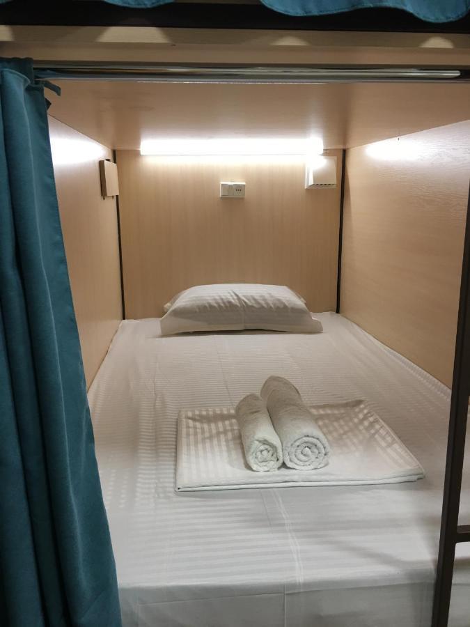 Bonvenon Capsule Hostel Jerevan Buitenkant foto