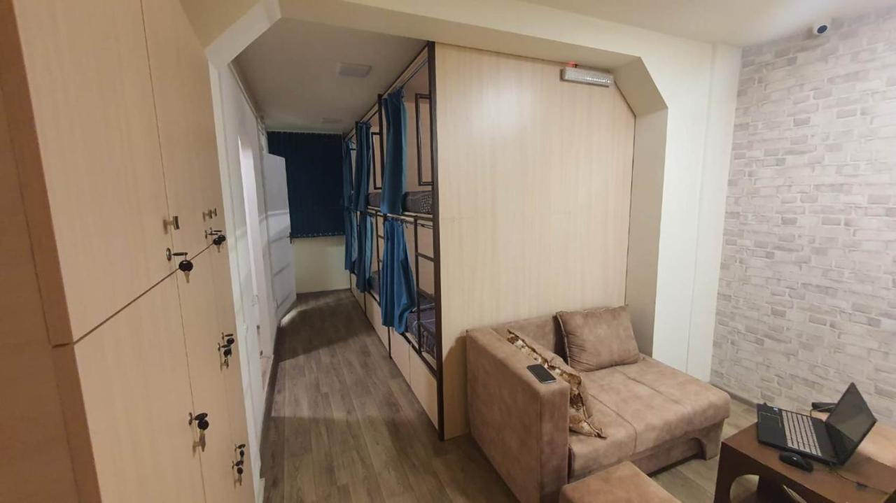 Bonvenon Capsule Hostel Jerevan Buitenkant foto