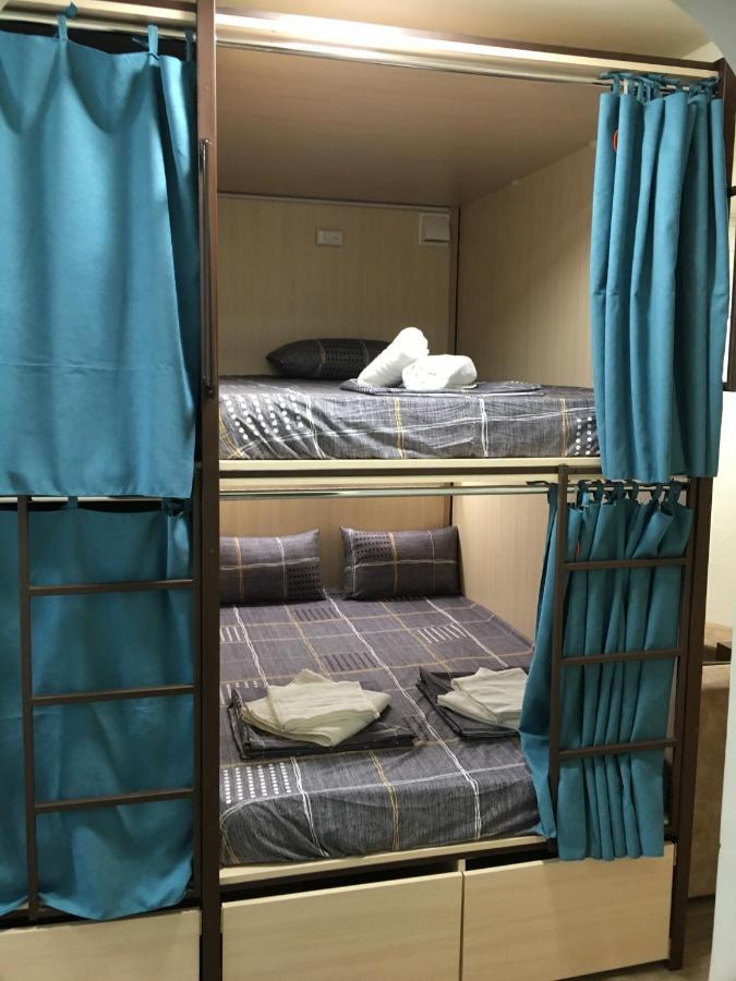 Bonvenon Capsule Hostel Jerevan Buitenkant foto