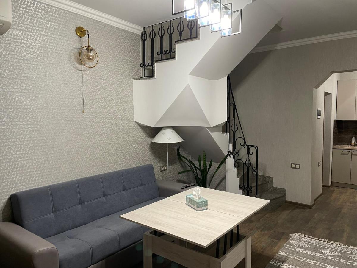 Bonvenon Capsule Hostel Jerevan Buitenkant foto