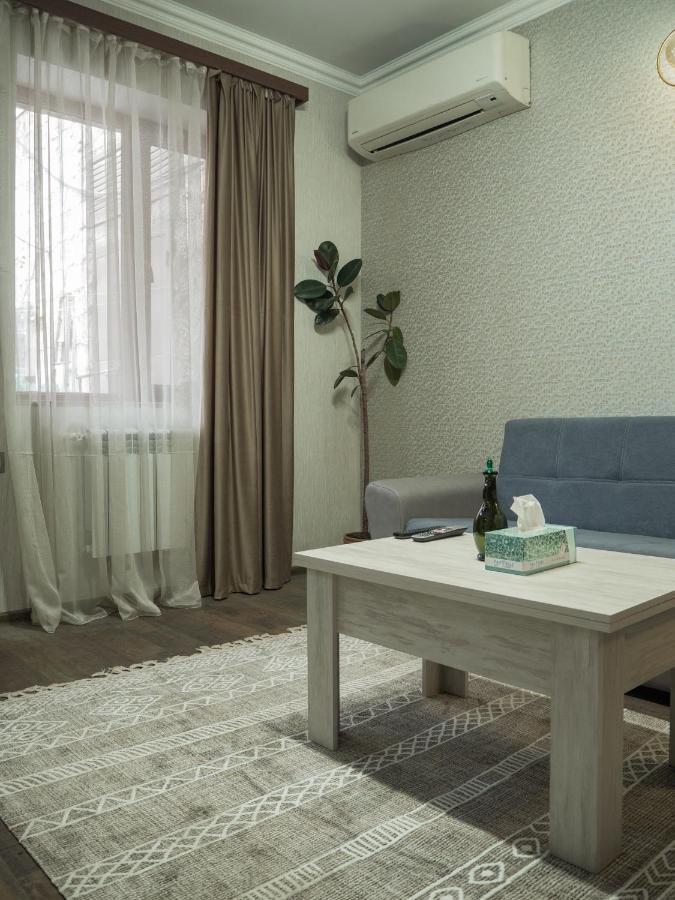 Bonvenon Capsule Hostel Jerevan Buitenkant foto