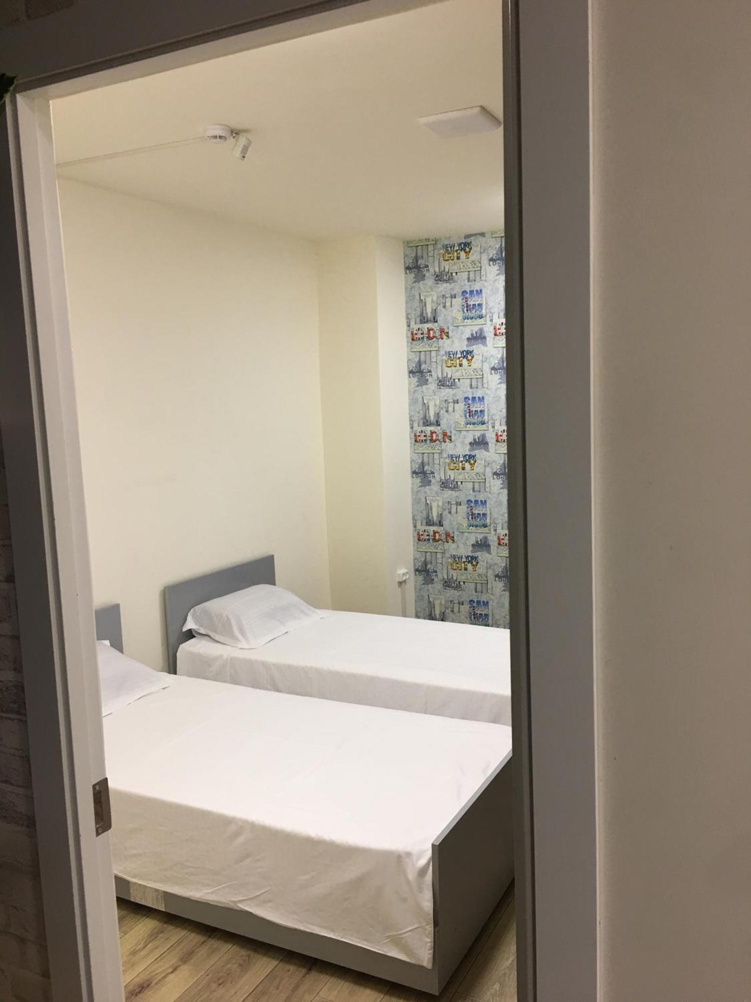 Bonvenon Capsule Hostel Jerevan Buitenkant foto