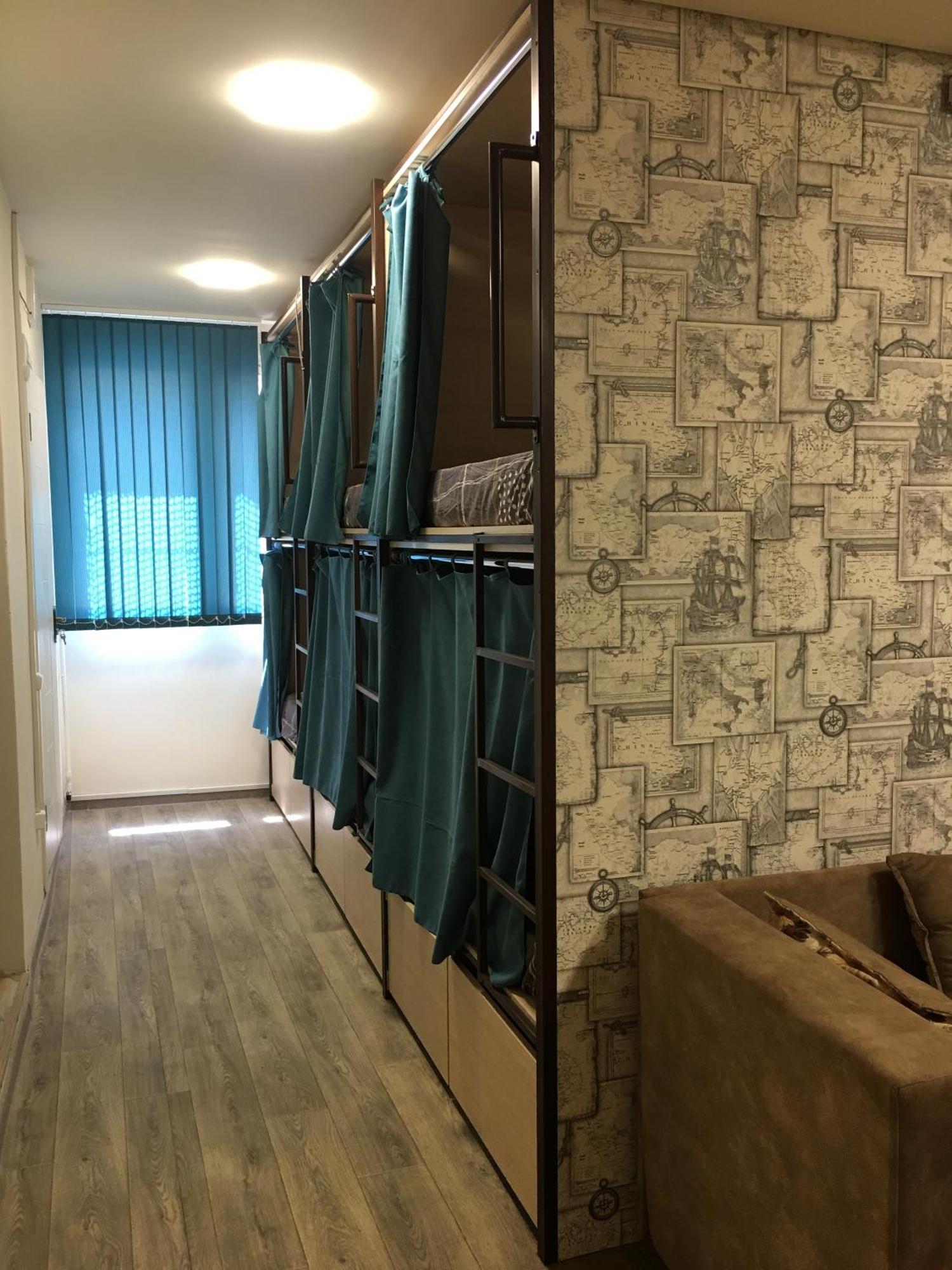 Bonvenon Capsule Hostel Jerevan Buitenkant foto